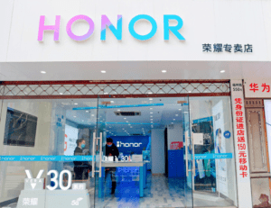 Honor launches the first phone since being sold by Huawei
